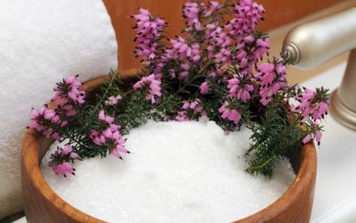 Epsom Salt Bath: The Benefits and How to Do It